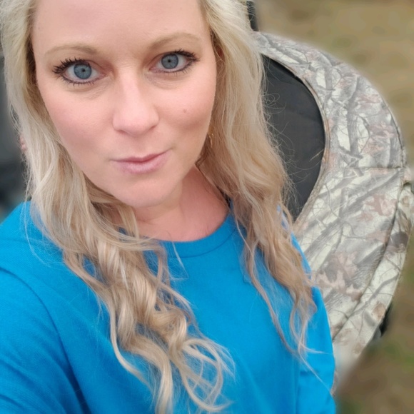 Meet your Posher, Christina - Picture 1 of 1